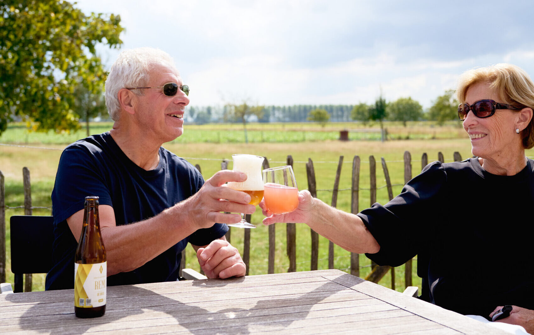 Arenberghoeve B&B gasten aperitief tuin
